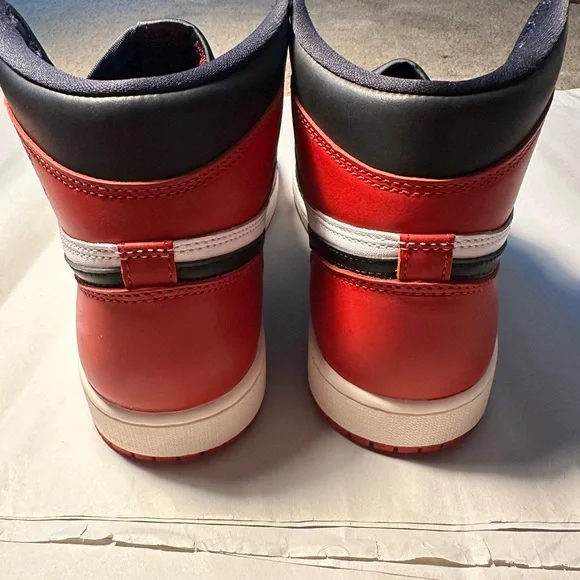 Jordan 1 High ‘Black Toe Reimagined’ Size 9